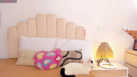 Snapshot of manelyk_10 chatting on November 5, 2025, 7:25 pm online show from November 5, 2025, 7:25 pm