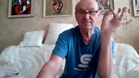 Snapshot of manes5858 chatting on May 7, 2026, 12:10 pm manes5858 online show from May 7, 2026, 12:10 pm