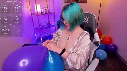 manic_pixie_ online show from June 20, 2026, 10:51 am