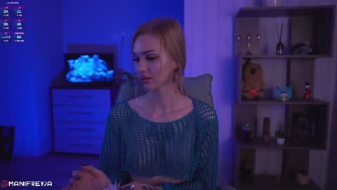 Snapshot of manifreyja chatting on December 19, 2024, 1:07 am Amelie online show from December 19, 2024, 1:07 am