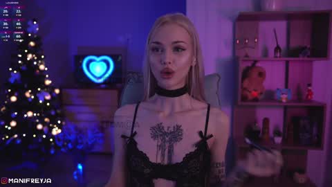 Snapshot of manifreyja chatting on January 6, 2025, 9:22 pm Amelie online show from January 6, 2025, 9:22 pm