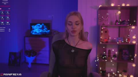 Snapshot of manifreyja chatting on February 5, 2025, 3:13 am Amelie online show from February 5, 2025, 3:13 am