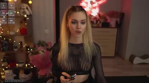 Snapshot of manifreyja chatting on September 11, 2025, 8:09 pm Amelie online show from September 11, 2025, 8:09 pm