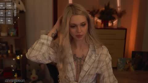 Snapshot of manifreyja chatting on February 21, 2026, 12:22 am Amelie online show from February 21, 2026, 12:22 am