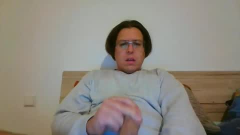 manncr online show from October 20, 2025, 6:36 am