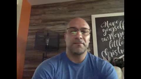 Snapshot of manny77977 chatting on December 16, 2024, 7:21 pm david 77977 online show from December 16, 2024, 7:21 pm