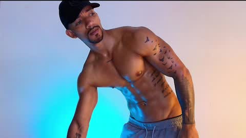 Snapshot of manolo_hot1 chatting on December 4, 2024, 2:37 pm Manolo Hot 1 online show from December 4, 2024, 2:37 pm