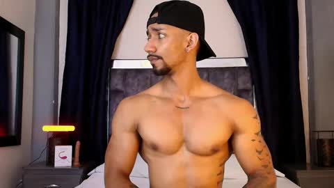 Snapshot of manolo_hot1 chatting on January 30, 2025, 2:25 pm Manolo Hot 1 online show from January 30, 2025, 2:25 pm