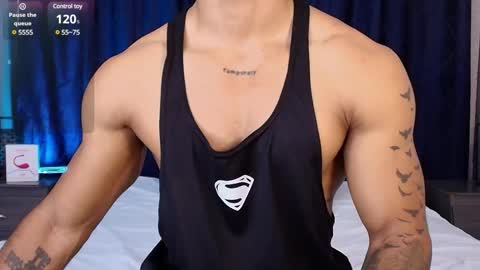 Snapshot of manolo_hot1 chatting on March 5, 2025, 2:45 pm Manolo Hot 1 online show from March 5, 2025, 2:45 pm