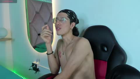 Manuel online show from March 4, 2025, 11:32 pm