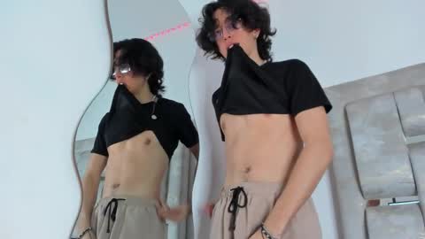 Manuel online show from November 21, 2025, 12:04 pm