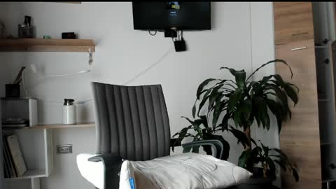 Snapshot of manucute_23_ chatting on May 6, 2026, 7:30 pm manucute 23 online show from May 6, 2026, 7:30 pm