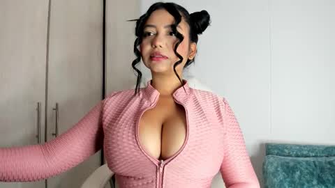 MANUELA online show from December 4, 2025, 3:54 pm