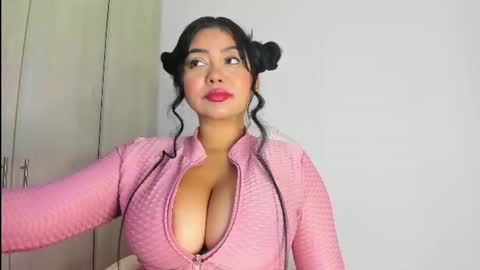 MANUELA online show from June 14, 2026, 1:24 pm