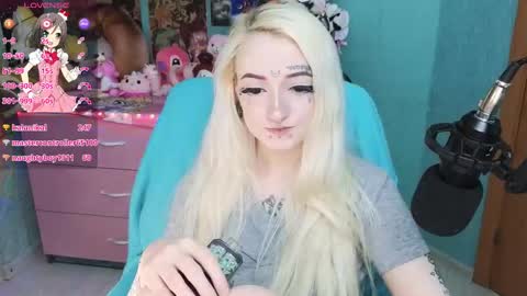 Manuela online show from March 9, 2025, 11:25 pm