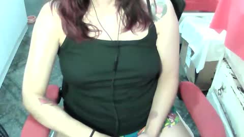 Snapshot of manuescarlate13 chatting on February 20, 2026, 5:04 am Manu Escarlate online show from February 20, 2026, 5:04 am