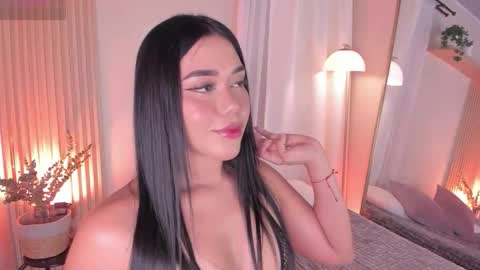 Snapshot of mara_brooks chatting on March 25, 2026, 9:43 pm Mara online show from March 25, 2026, 9:43 pm
