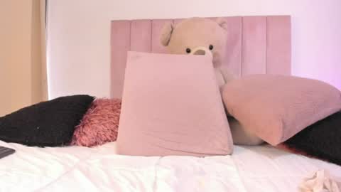 Snapshot of mara_sans chatting on August 1, 2026, 2:16 pm Mara online show from August 1, 2026, 2:16 pm