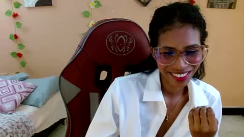 Snapshot of mara_summer chatting on May 13, 2026, 1:30 pm Mara 3 online show from May 13, 2026, 1:30 pm