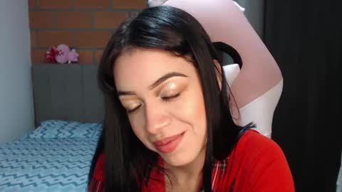 Snapshot of maraa_09 chatting on January 20, 2025, 2:53 am Marcela independent online show from January 20, 2025, 2:53 am