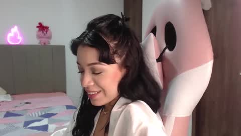 Snapshot of maraa_09 chatting on March 7, 2025, 5:29 am Marcela independent online show from March 7, 2025, 5:29 am