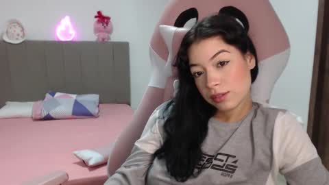 Snapshot of maraa_09 chatting on March 8, 2025, 3:17 am Marcela independent online show from March 8, 2025, 3:17 am