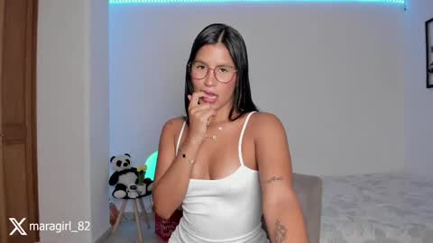 Snapshot of maragirl chatting on September 15, 2025, 12:10 am Mara online show from September 15, 2025, 12:10 am