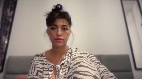 Marakuia online show from November 3, 2025, 7:04 pm