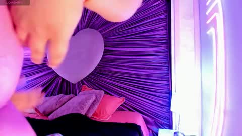 Snapshot of maralinette22 chatting on October 10, 2025, 10:36 am maralinette22 online show from October 10, 2025, 10:36 am