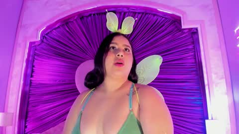 Snapshot of maralinette22 chatting on October 29, 2025, 11:01 am maralinette22 online show from October 29, 2025, 11:01 am