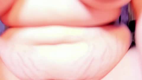 Snapshot of maralinette22 chatting on May 11, 2026, 2:45 pm maralinette22 online show from May 11, 2026, 2:45 pm