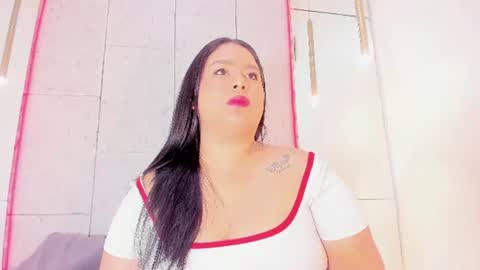 Snapshot of maralinette22 chatting on July 22, 2026, 10:51 am maralinette22 online show from July 22, 2026, 10:51 am