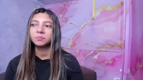 Maraluna online show from April 25, 2026, 1:41 pm