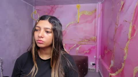 Snapshot of maraluna_ chatting on June 6, 2026, 12:32 pm Maraluna online show from June 6, 2026, 12:32 pm