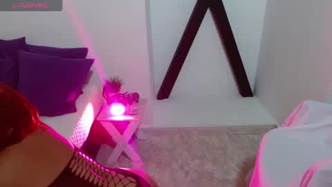 Snapshot of marasilk chatting on February 11, 2026, 3:44 am Mara Silk online show from February 11, 2026, 3:44 am