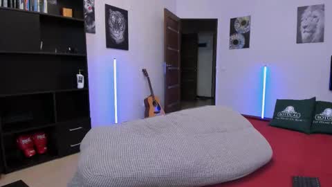 alex marvelxx online show from September 13, 2025, 6:40 pm