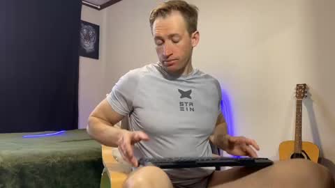 alex marvelxx online show from April 28, 2026, 7:46 am