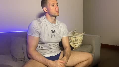 Snapshot of marc105100 chatting on May 12, 2026, 8:39 pm alex marvelxx online show from May 12, 2026, 8:39 pm