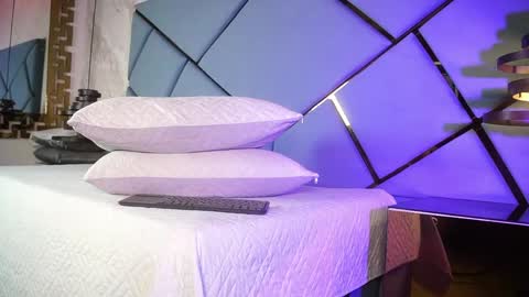 marcela_rojas online show from April 27, 2026, 11:30 am
