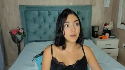 Snapshot of marcelaa_fox chatting on July 23, 2026, 9:35 pm Marcela online show from July 23, 2026, 9:35 pm
