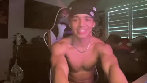 Snapshot of marcellorey chatting on July 15, 2026, 1:33 am poyzennus online show from July 15, 2026, 1:33 am