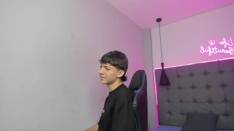 MARCELLO online show from April 24, 2026, 1:46 pm