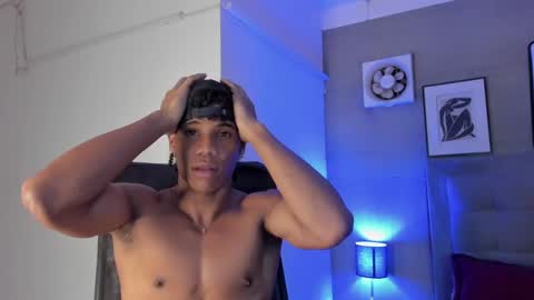 Snapshot of marcelo_dosantos77 chatting on February 3, 2025, 6:45 am MARCELO online show from February 3, 2025, 6:45 am