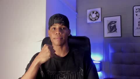 Snapshot of marcelo_dosantos77 chatting on February 7, 2025, 3:45 am MARCELO online show from February 7, 2025, 3:45 am