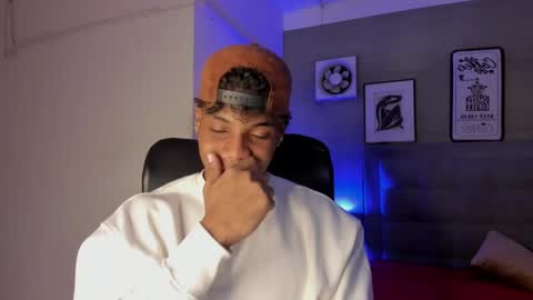 Snapshot of marcelo_dosantos77 chatting on February 8, 2025, 3:52 am MARCELO online show from February 8, 2025, 3:52 am