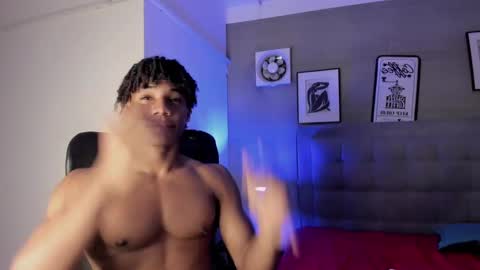 Snapshot of marcelo_dosantos77 chatting on February 14, 2025, 3:43 am MARCELO online show from February 14, 2025, 3:43 am