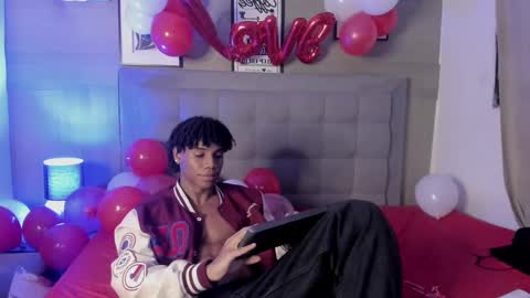 Snapshot of marcelo_dosantos77 chatting on February 15, 2025, 4:47 am MARCELO online show from February 15, 2025, 4:47 am