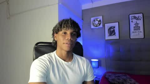 Snapshot of marcelo_dosantos77 chatting on February 24, 2025, 3:33 am MARCELO online show from February 24, 2025, 3:33 am