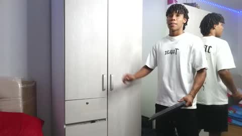 Snapshot of marcelo_dosantos77 chatting on September 9, 2025, 4:17 pm MARCELO online show from September 9, 2025, 4:17 pm