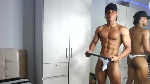 Snapshot of marcelo_dosantos77 chatting on October 6, 2025, 3:09 pm MARCELO online show from October 6, 2025, 3:09 pm